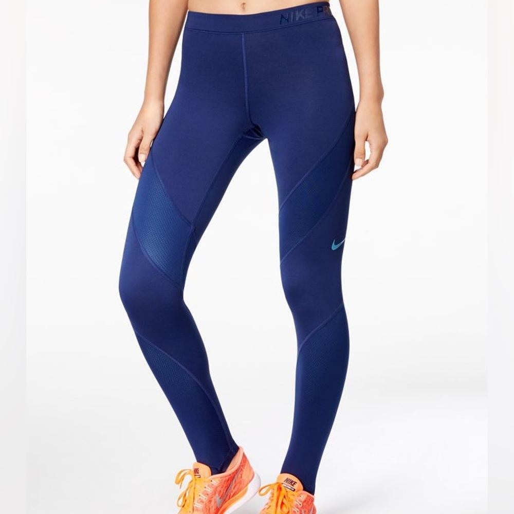 hyper warm nike leggings ! 🌧️
